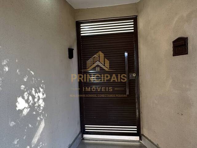 #15 - Casa para Venda em Arapongas - PR